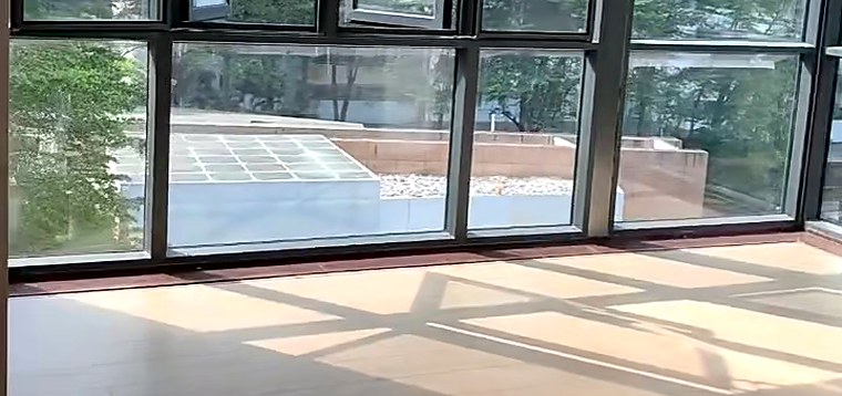宝安新安 深业新岸线 162㎡ 旧改新开荒：上下两层带挑空，6 位师傅一天做完